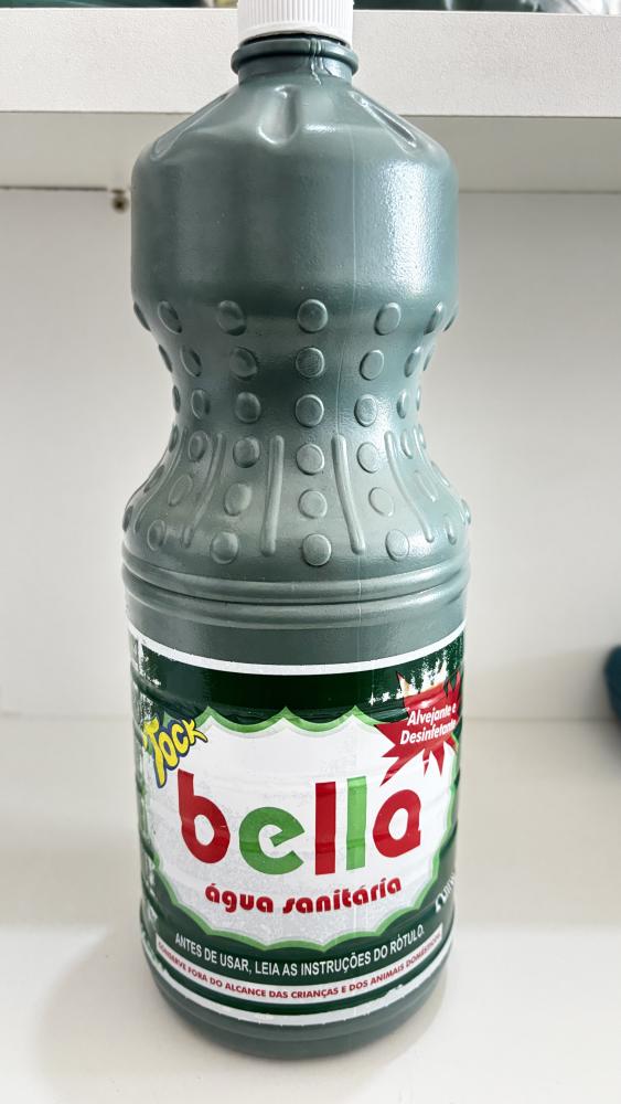 Água Sanitária Bella 2L – Limpeza e Proteção para sua Casa